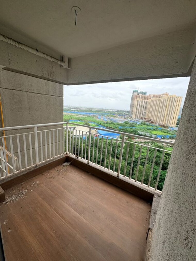 Balcony, lodha-amara 2 Bedroom 735 Sq.Ft. Apartment In Kolshet Road Thane 10599469