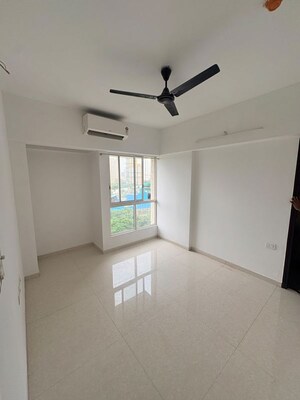 Room in 2 BHK Apartment at Lodha Amara, Kolshet Road – for Sale