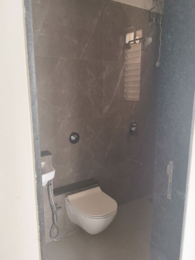 Bathroom, empire-meghna 2 Bedroom 711 Sq.Ft. Apartment In Borivali West Mumbai 10599449