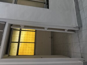 Room in 1 BHK Apartment at Ghatkopar East – for Rent