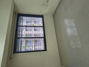 Room in 1 BHK Apartment at Ghatkopar East – for Rent