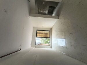 Room in 1 BHK Apartment at Ghatkopar East – for Rent