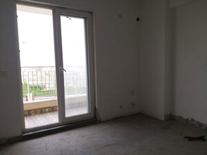 Room in 3.5 BHK Apartment at BPTP Discovery Park, Sector 80 – for Sale