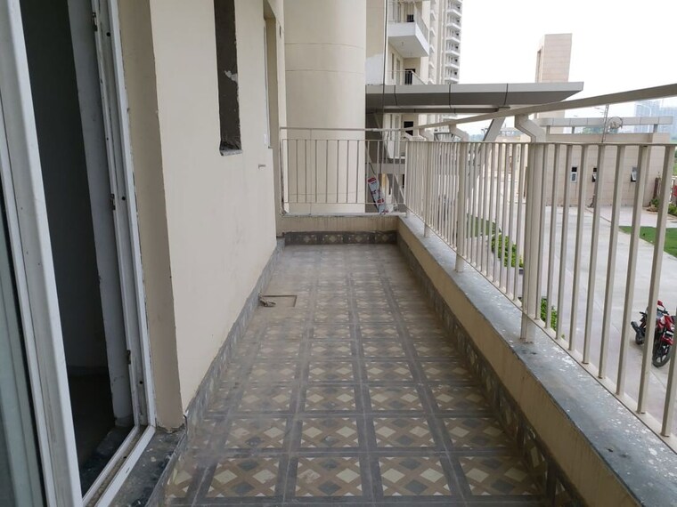 Balcony, bptp-discovery-park 3.5 Bedroom 1848 Sq.Ft. Apartment In Sector 80 Faridabad 10599475