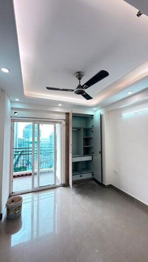 Room in 2.5 BHK Apartment at Trident Embassy Reso, Sector 1 Greater Noida – for Sale