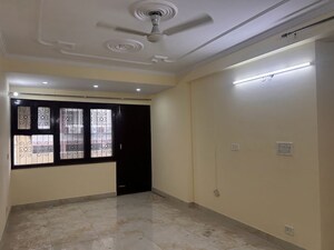Room in 4 BHK Apartment at Sector 4 Dwarka – for Rent