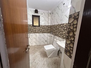 Bathroom in 4 BHK Apartment at Sector 4 Dwarka – for Rent