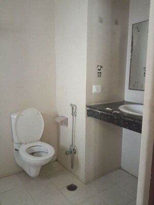 Bathroom in 4 BHK Apartment at Bhawna Apartment, Sector 43 – for Rent
