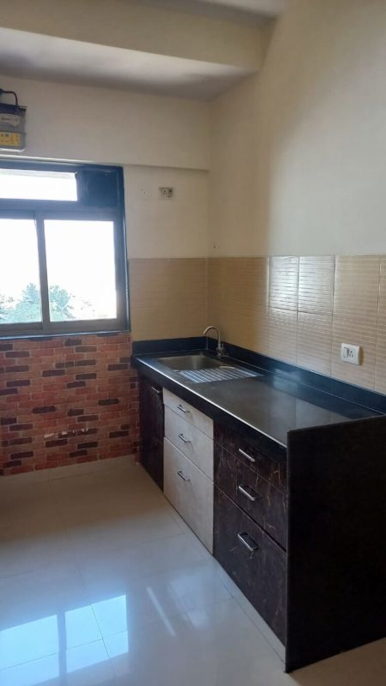 Kitchen, lodha-splendora 2.5 Bedroom 1150 Sq.Ft. Apartment In Ghodbunder Road Thane 10599641