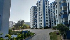 3 BHK + Servant Room Apartment For Sale in Gera Emerald City
