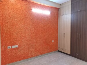 Room in 2 BHK Builder Floor at Ardee City, Sector 52 – for Rent