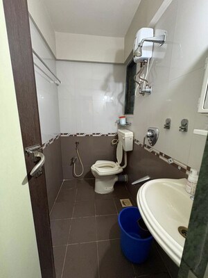 Bathroom in 1 BHK Villa at Kamgar Nagar – for Rent