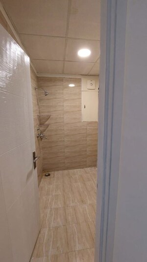 Bathroom in 3.5 BHK Apartment at Ajnara Grand Heritage, Sector 74 – for Rent