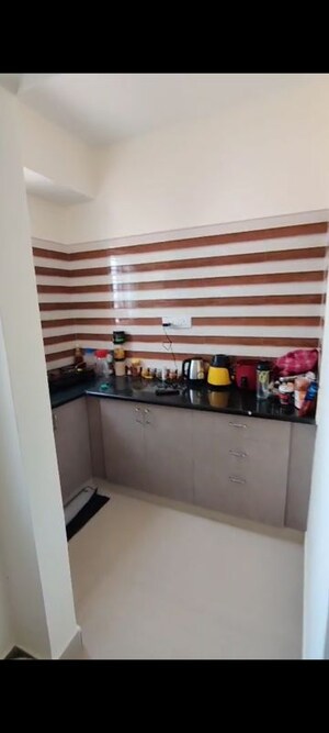 Furnished Amenities in 1 BHK Apartment at Sujatha Residency Bellandur, Bellandur – for Rent
