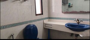 Bathroom in 3 BHK Apartment at Hazratganj – for Rent