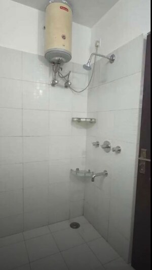 Bathroom in 3 BHK Apartment at Hazratganj – for Rent