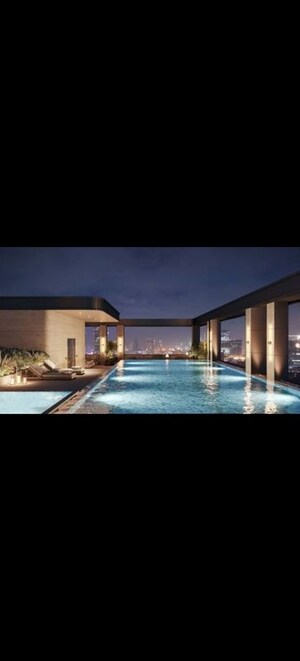 Swimming Pool in 4 BHK Apartment at Lokhandwala – for Sale