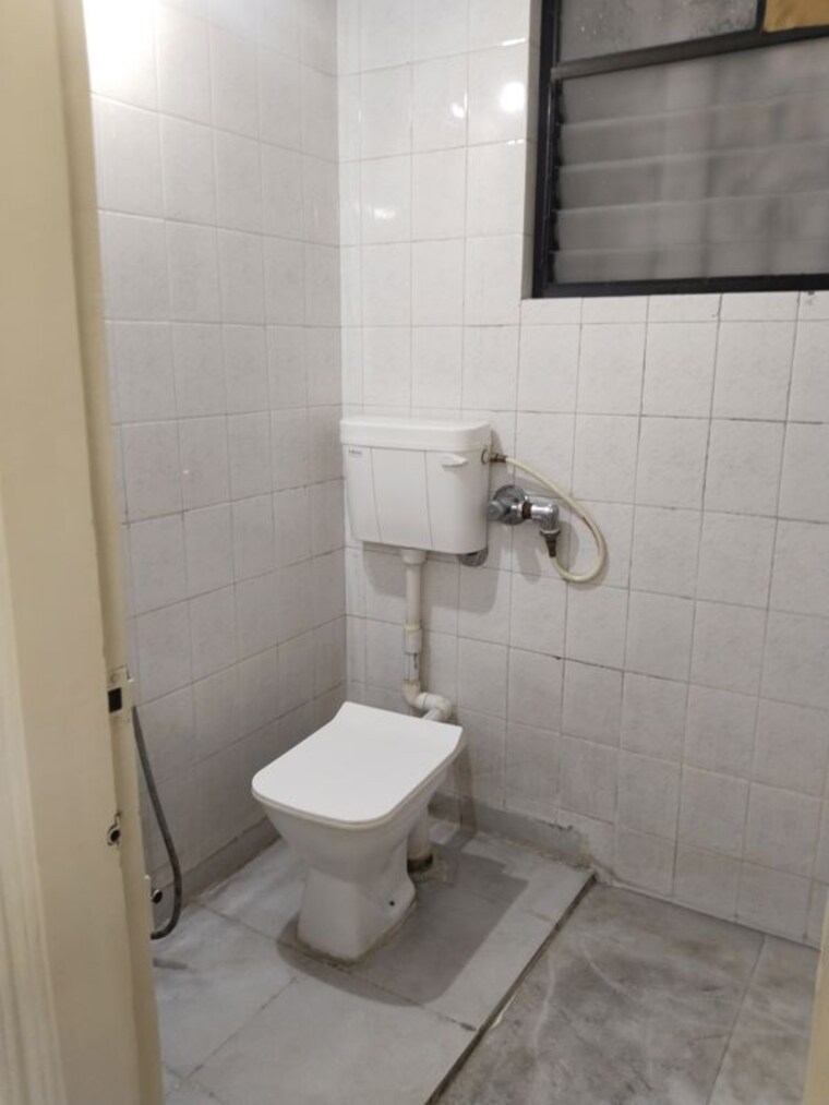 Bathroom, quarter-gate  700 Sq.Ft. Apartment In New Nana Peth Pune 10599733