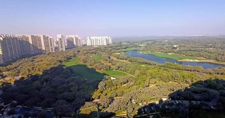 Master Bedroom, dlf-the-dahlias 6+ Bedroom 17200 Sq.Ft. Penthouse In Sector 54 Gurgaon 10599744