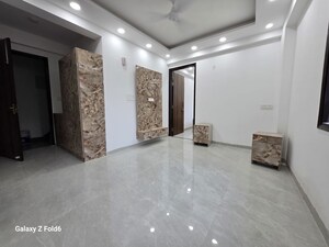 Room in 1 BHK Apartment at Chattarpur – for Rent