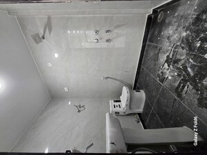 Bathroom in 1 BHK Apartment at Chattarpur – for Rent
