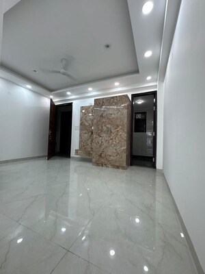 Room in 1 BHK Apartment at Chattarpur – for Rent