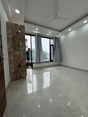 Room in 1 BHK Apartment at Chattarpur – for Rent