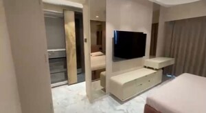 Master Bedroom in 5 BHK Apartment at The Park Residency Andheri, Andheri West – for Rent