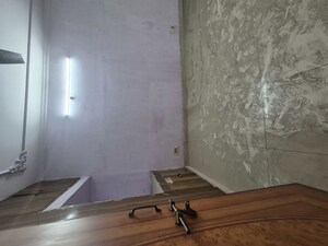 Room in 3.5 BHK Apartment at Mayur Vihar – for Rent