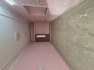 Room in 3.5 BHK Apartment at Mayur Vihar – for Rent