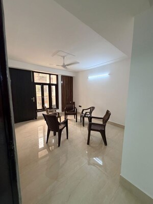 Team Area in 3 BHK Builder Floor at Malviya Nagar – for Rent