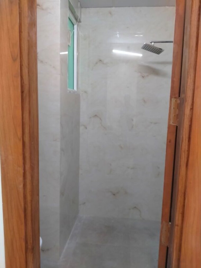 Bathroom, unnati-fortune-the-aranya 2.5 Bedroom 1280 Sq.Ft. Apartment In Sector 119 Noida 10599765