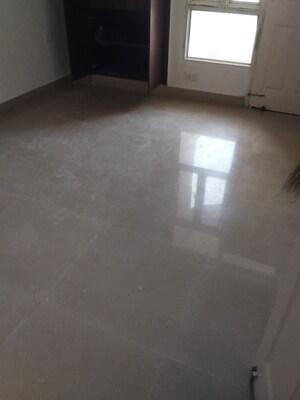 2.5 BHK Apartment For Rent in Supertech Cape Town, Sector 74