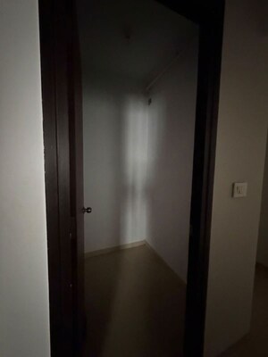 Room in 2.5 BHK Apartment at Lodha Palava City Lakeshore Greens, Dombivli East – for Rent