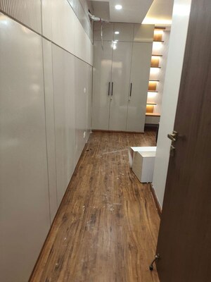  3.5 BHK Apartment at Arjunganj – for Rent