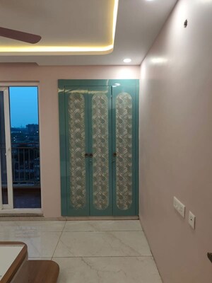 Room in 3.5 BHK Apartment at Arjunganj – for Rent