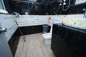 Team Area in 4 BHK Apartment at DLF The Arbour, Sector 63 – for Sale