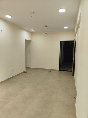 Room in 2 BHK Apartment at Sterling CHS, Andheri West – for Rent