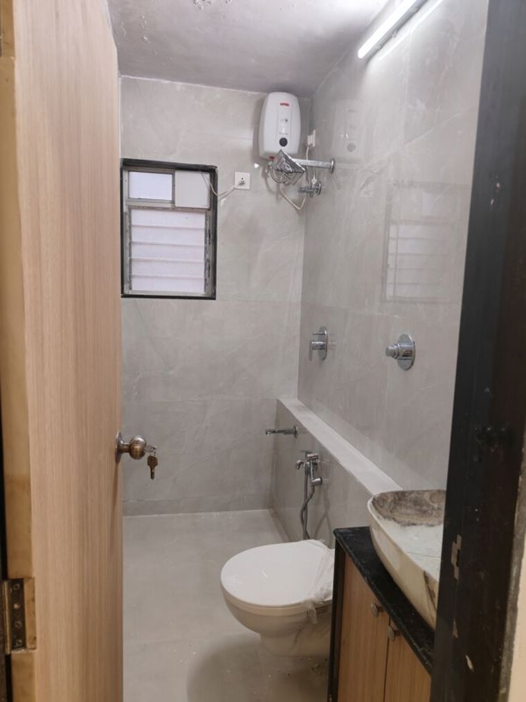 Bathroom, sterling-chs 2 Bedroom 850 Sq.Ft. Apartment In Andheri West Mumbai 10599812