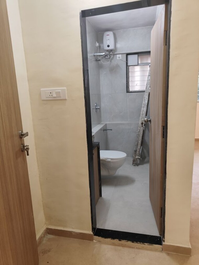 Bathroom, sterling-chs 2 Bedroom 850 Sq.Ft. Apartment In Andheri West Mumbai 10599812