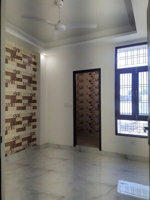 Room in 2 BHK Builder Floor at Palam Vihar Extension – for Rent