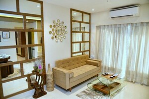 2 BHK Apartment For Rent in Gardenia Apartment Khar West, Khar West