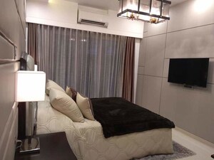 Bedroom in 3 BHK Apartment at Krishna Villa Santacruz , Santacruz West – for Rent