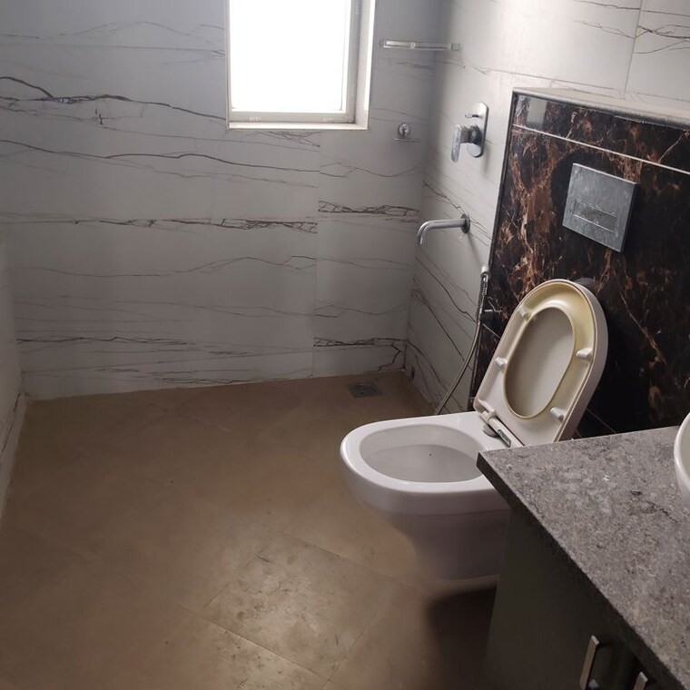Bathroom, sector 7 3 Bedroom 2350 Sq.Ft. Builder Floor In Sector 7 Gurgaon 10588669