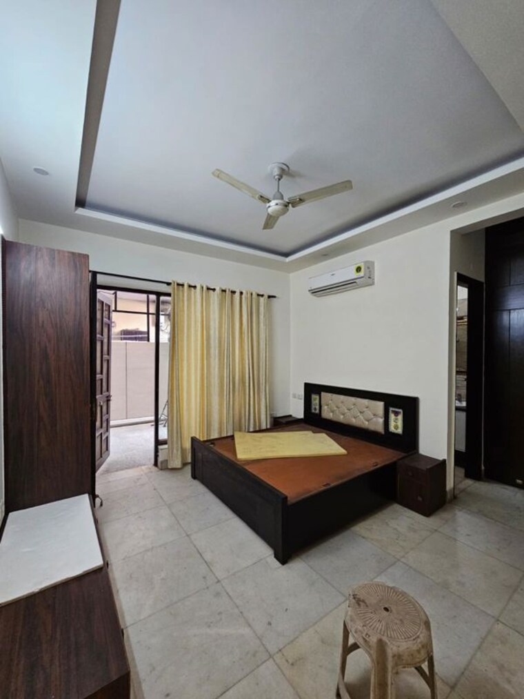 Bedroom, sector 9 3 Bedroom 2250 Sq.Ft. Builder Floor In Sector 9 Gurgaon 10599900