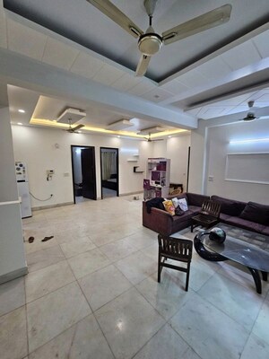 Team Area in 3 BHK Builder Floor at Sector 9 – for Rent