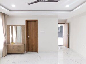 Room in 4 BHK Apartment at The Valencia, Banjara Hills – for Rent