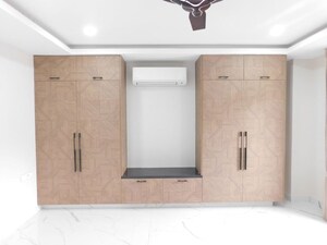 Furnished Amenities in 4 BHK Apartment at The Valencia, Banjara Hills – for Rent