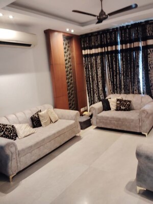 Living Room in 3 BHK Builder Floor at Safdarjung Enclave – for Rent