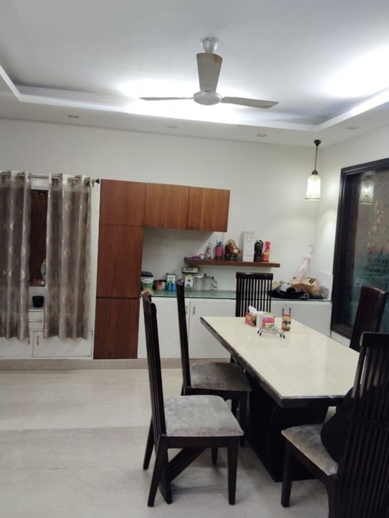 Gym, safdarjung enclave 3 Bedroom 1500 Sq.Ft. Builder Floor In Safdarjung Enclave Delhi 10599917
